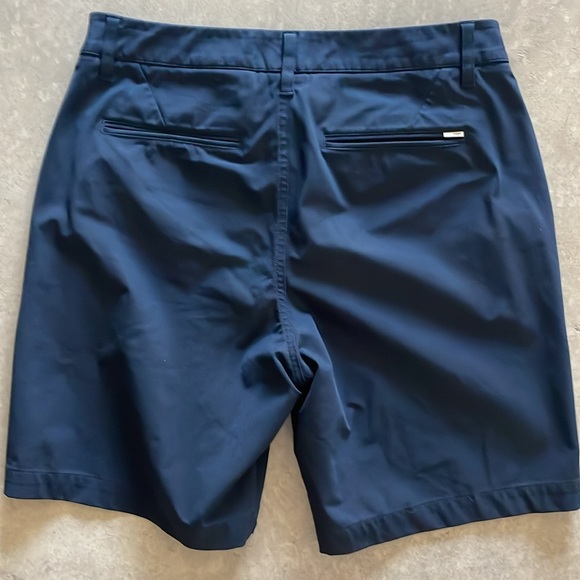 Vuori Men’s Meta Short. Color Navy. Size 30, 8.5" inseam. - Picture 3 of 7